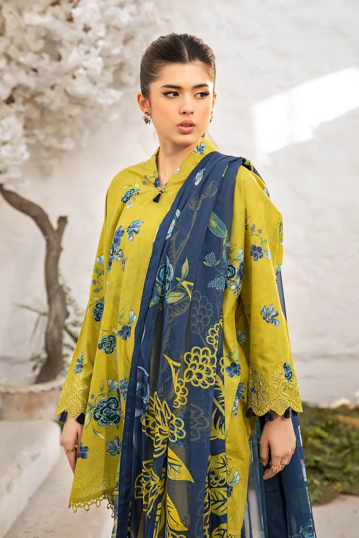 3 Pc Unstitched Printed Lawn Suit | MB-CUS25-702A