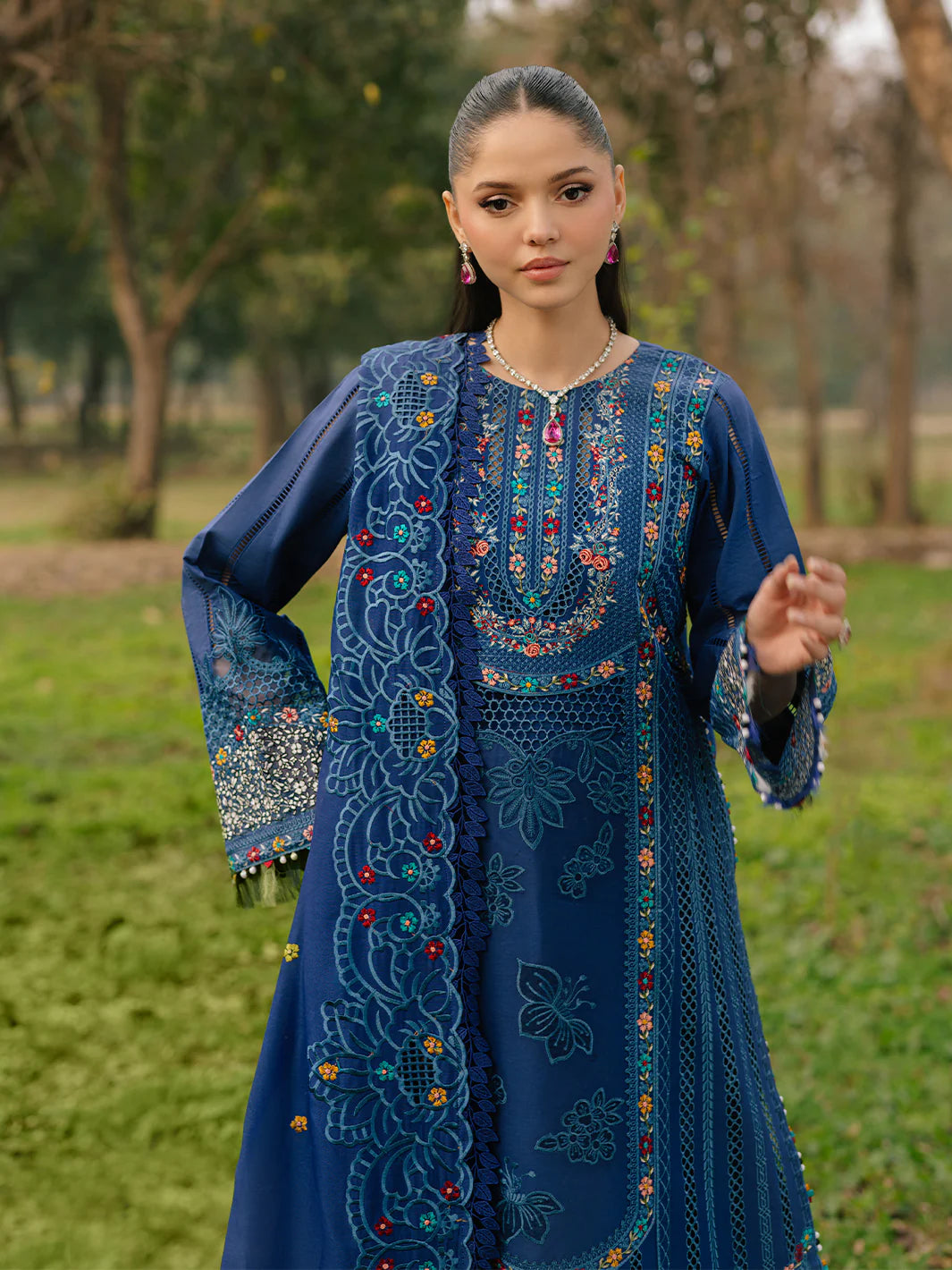 102 - B | 3 PC Luxury Lawn