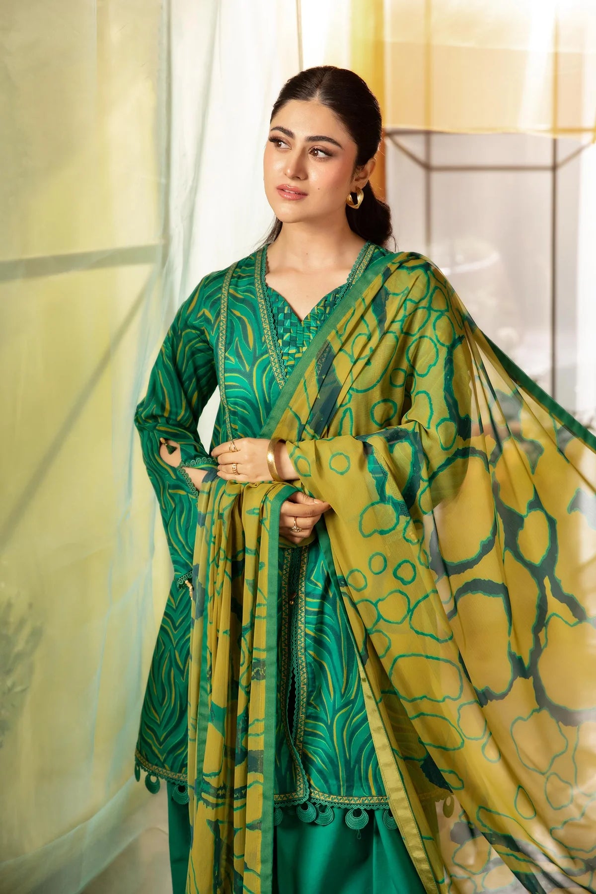 3 Pc Unstitched Printed Lawn Suit | MB-CUS25-704A