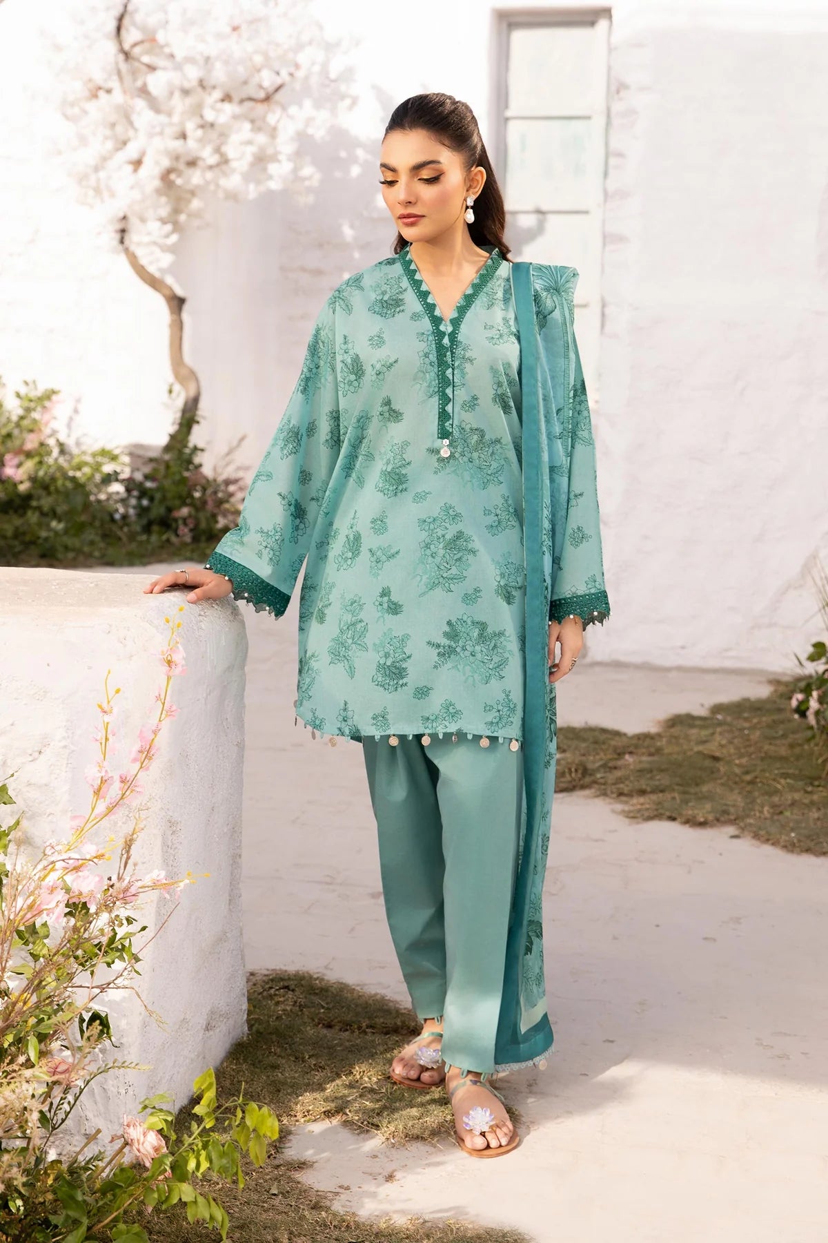 3 Pc Unstitched Printed Lawn Suit | Elegant Purple Design | Tayaba | MB-CUS25-708B