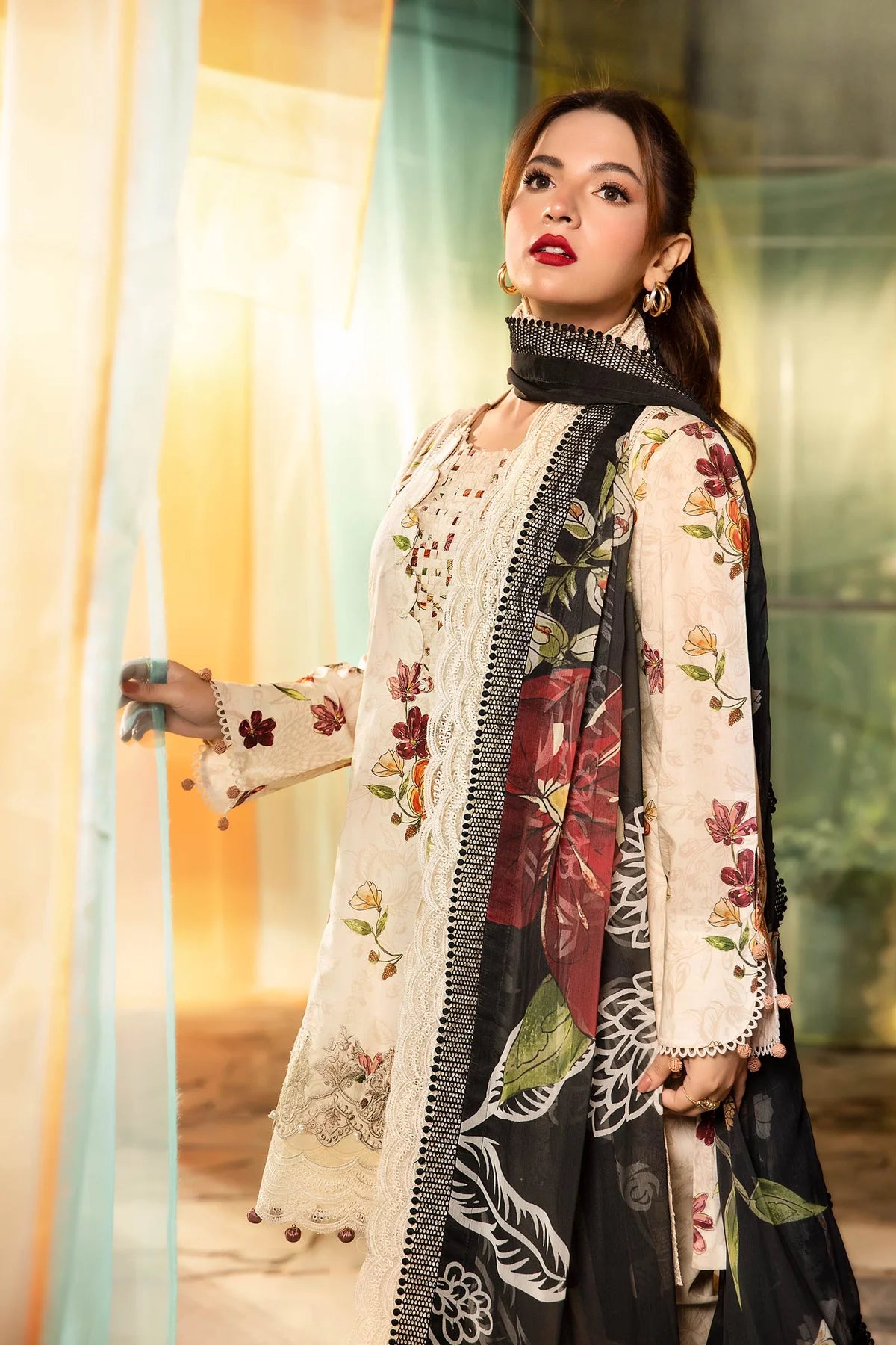 3 Pc Unstitched Printed Lawn Suit | MB-CUS25-702B