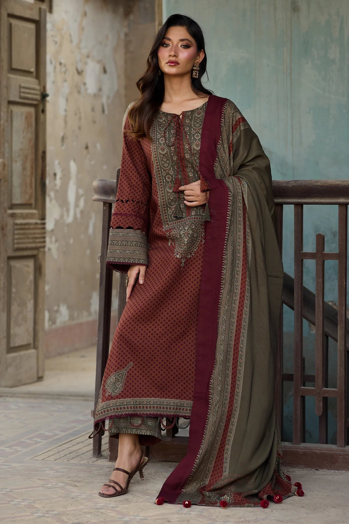 Buy Charizma C-Prints | 3-PC Unstitched Linen Suit CPW5-25